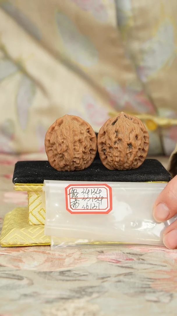【闪购商品】文玩核桃把件非嫁接北京