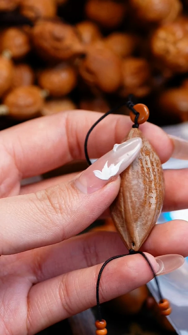 【闪购商品】橄榄核吊坠苏工橄榄核
