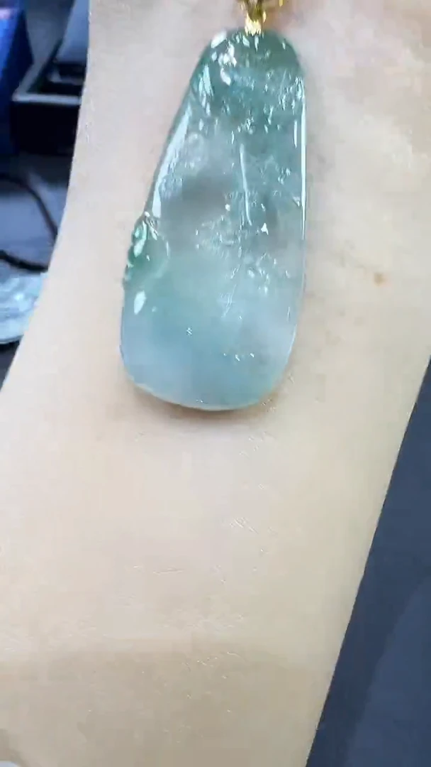 翡翠18K金镶嵌吊坠(不含链)山水牌