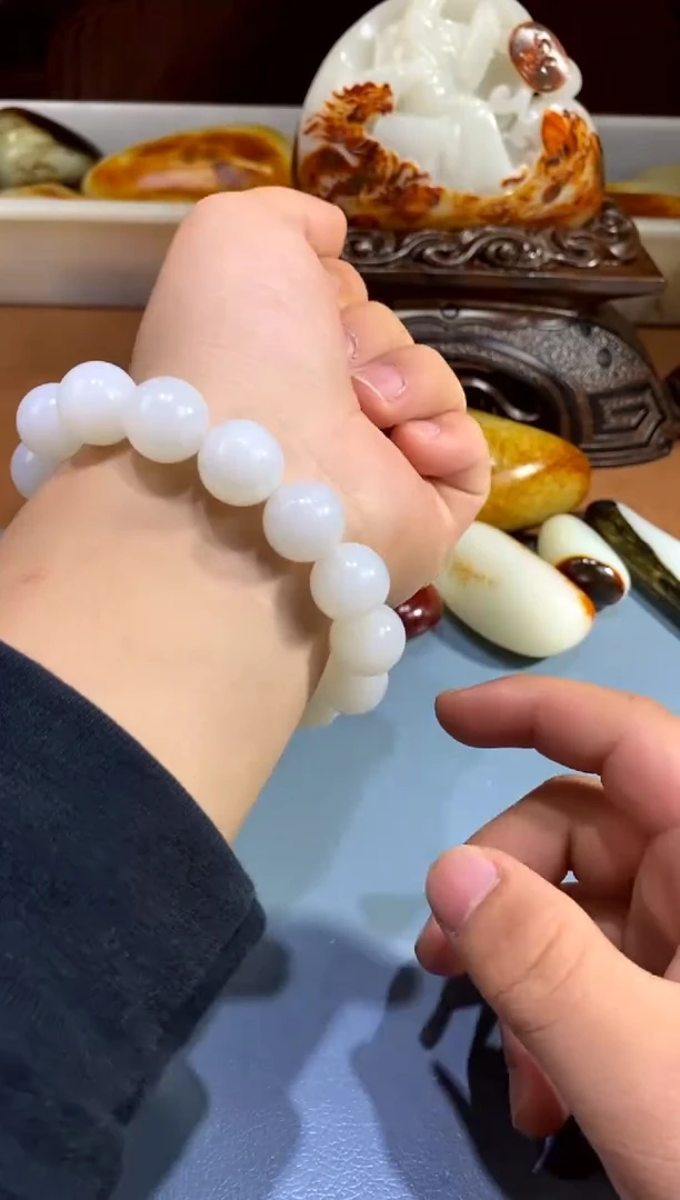 未镶嵌和田玉把件见**…1