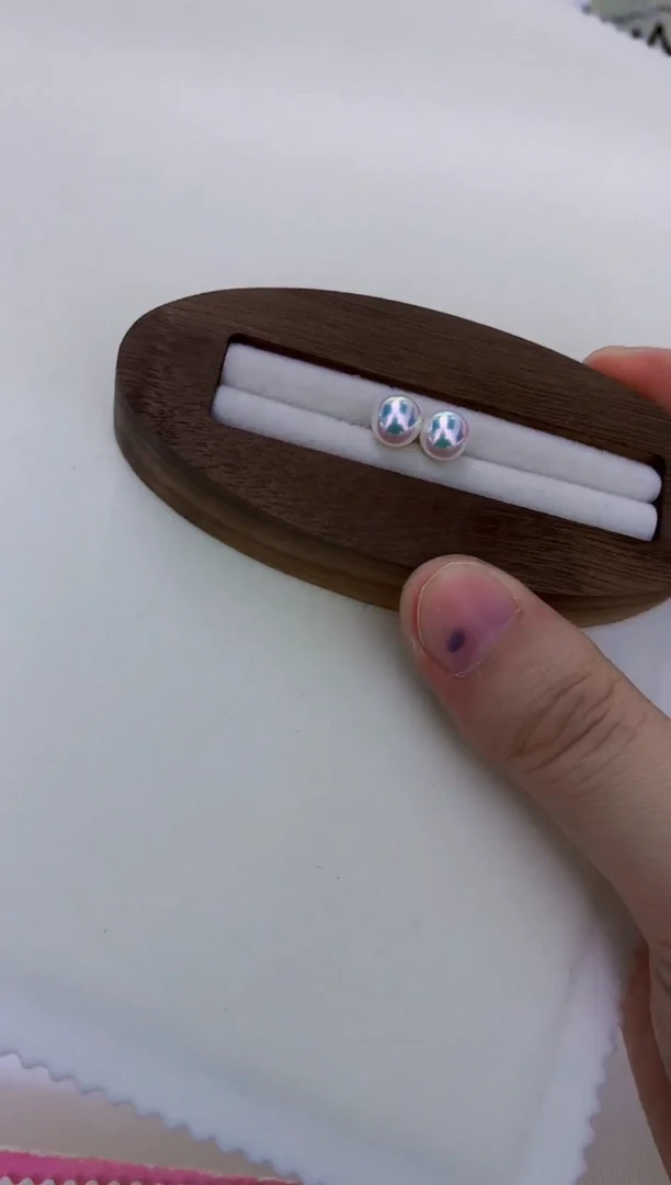 18K金镶嵌饰品海水珍珠7-7.5素钉定制