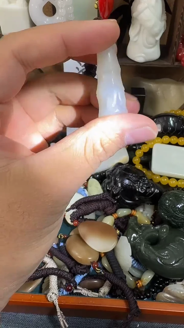 未镶嵌和田玉挂件和田（云石间）