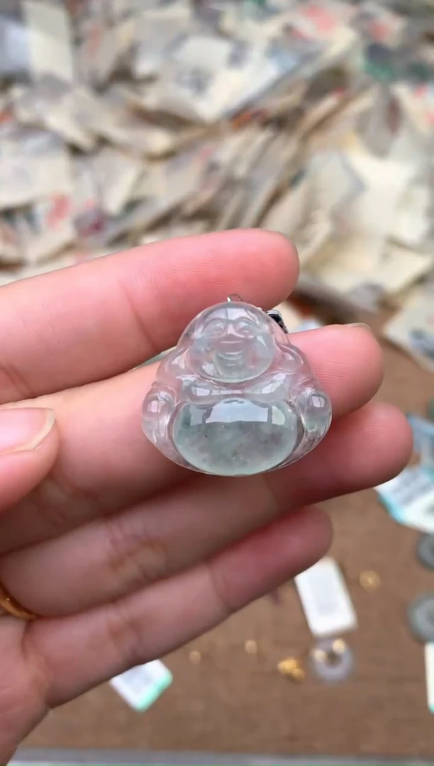 未镶嵌挂件翡翠 —