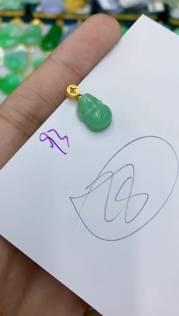 翡翠未镶嵌颈饰1111111111