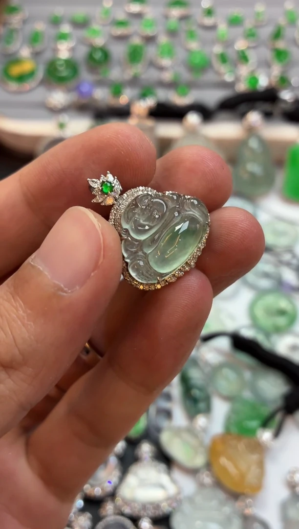 吊坠(不含链)18K金镶嵌翡翠佛公
