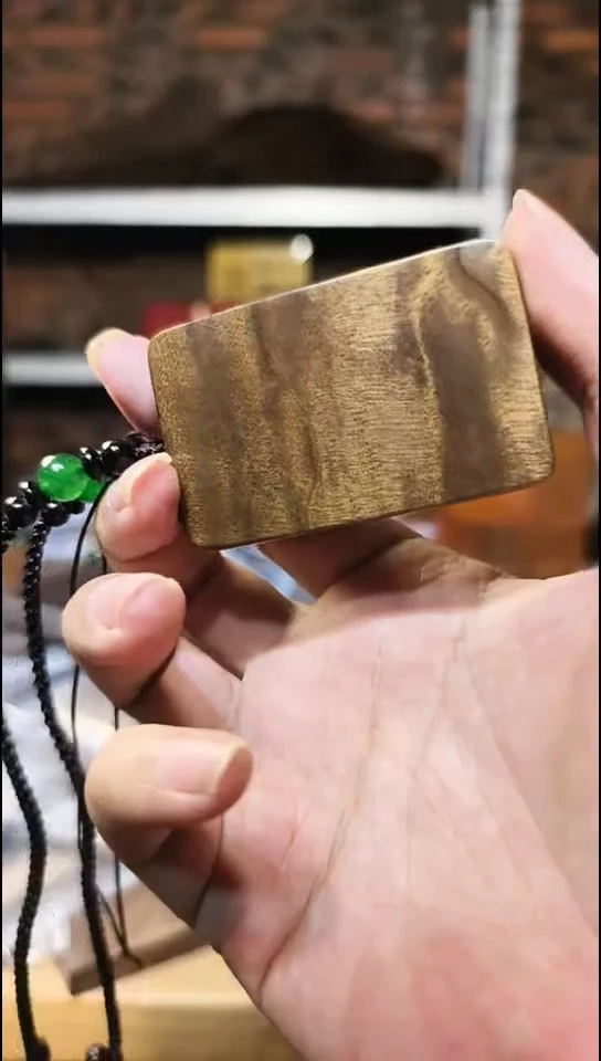 金丝楠无事牌脖挂