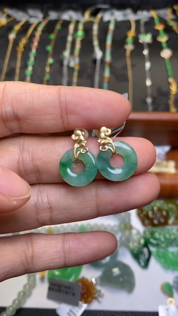 颈饰18K金镶嵌翡翠净货34062