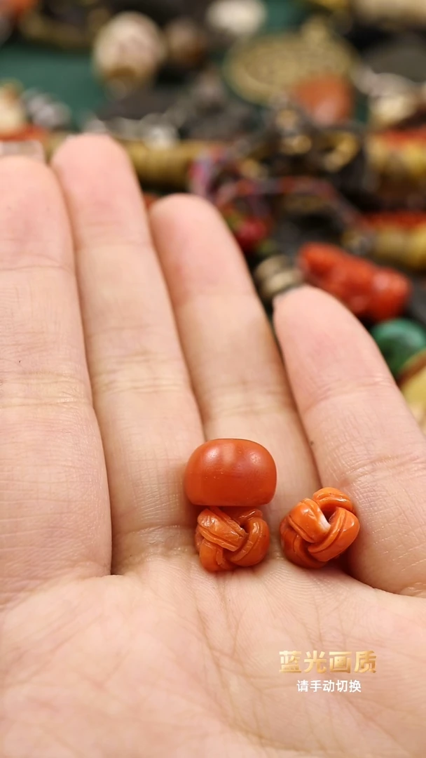 【闪购商品】3个配饰。。。。。。