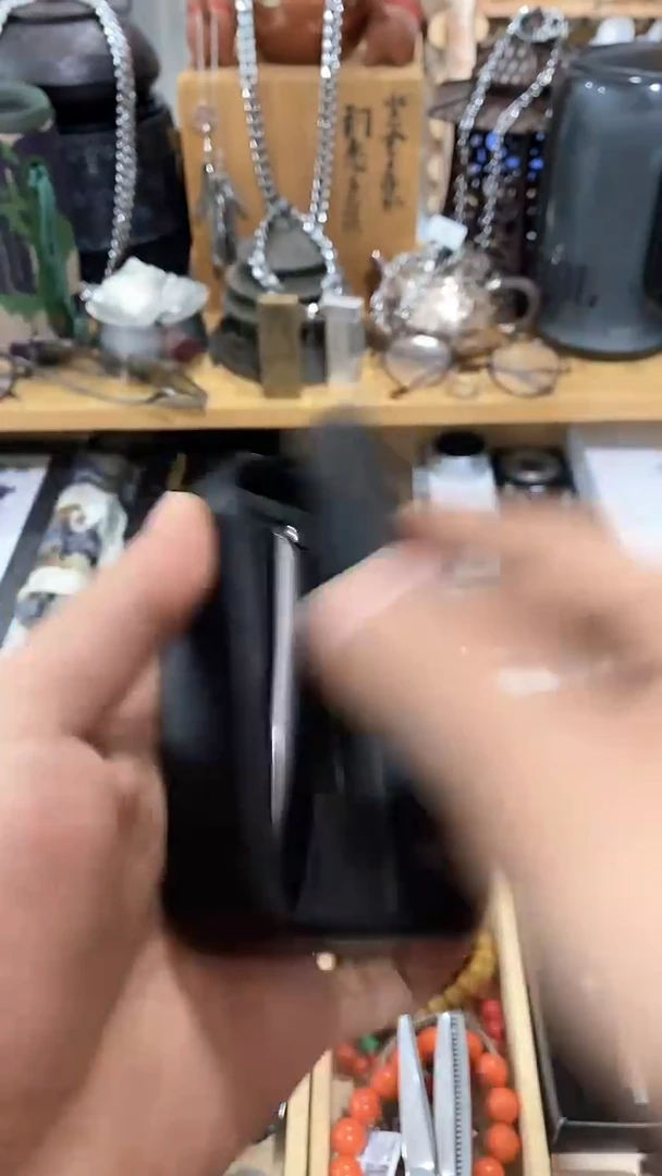 瓷片闪购商品  如图所示