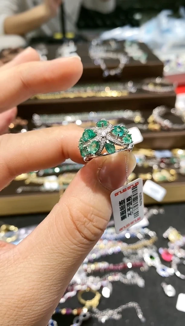 【闪购商品】祖母绿戒指银S925镶嵌戒指
