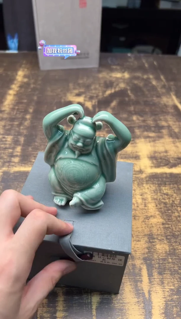 西***狼陈果 比心财神摆件