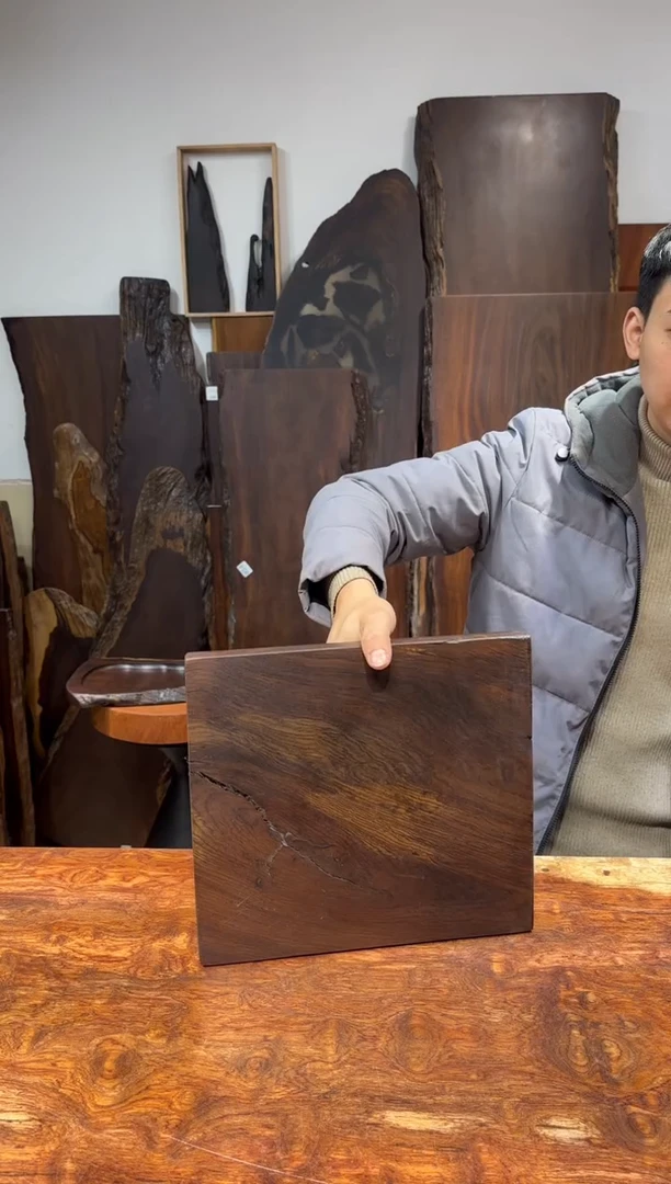 风车木（黑檀木）张**年尺寸32*28*2.8编号297