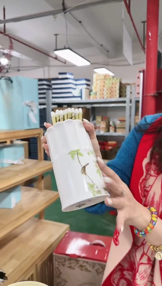 【闪购商品】瓷L114-------------