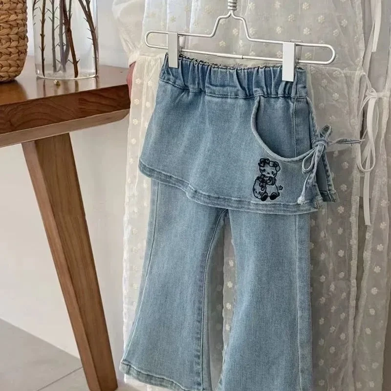 女童裤子设计牛仔裤2025新款春季洋气儿童卡通刺绣裙裤喇叭裤童装