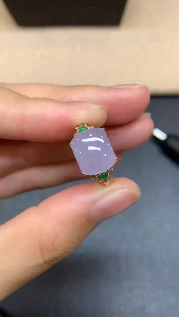 18K金镶嵌戒指翡翠无事牌【无服务费