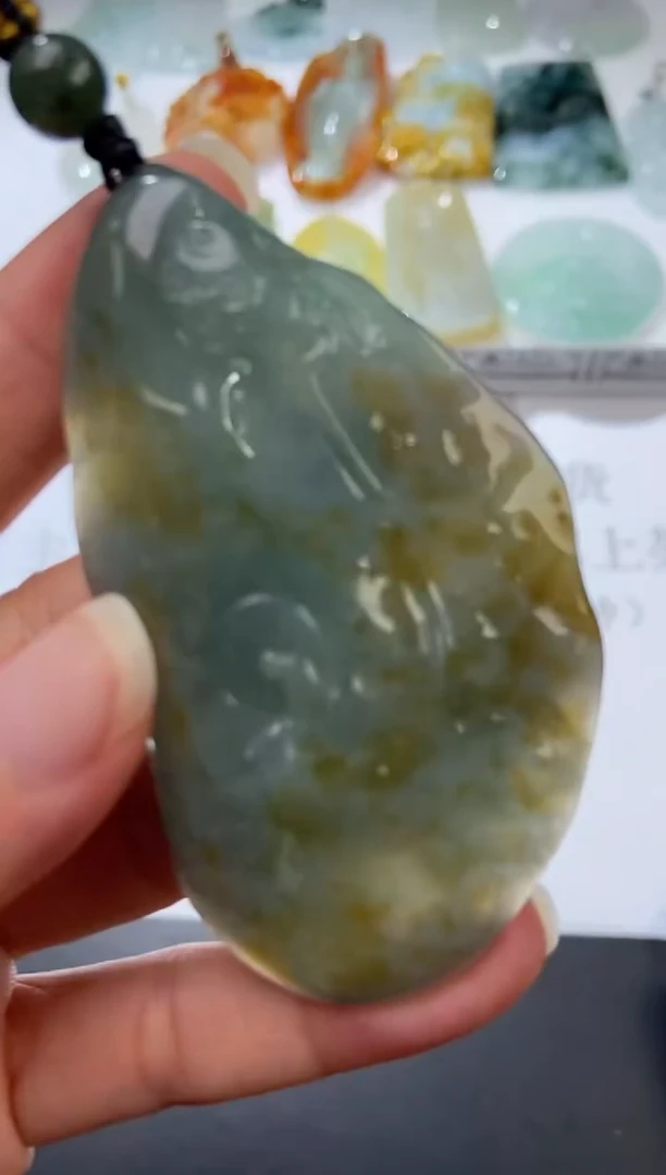 未镶嵌挂件翡翠374677  多人