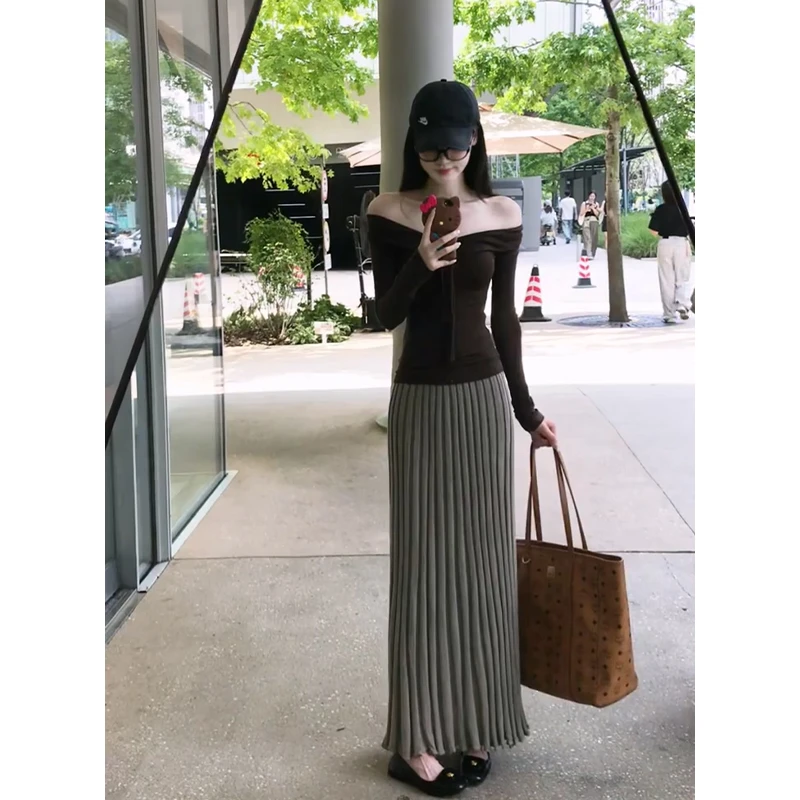 2025秋季新款韩系穿搭一字肩长袖修身针织上衣百搭褶皱高腰半身裙