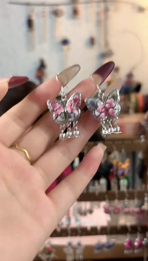 织绣彩云南阁非遗老绣饰品032