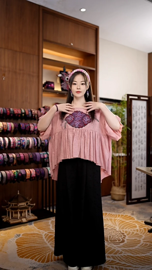 刺绣黔东南苗族刺绣衣服A9332