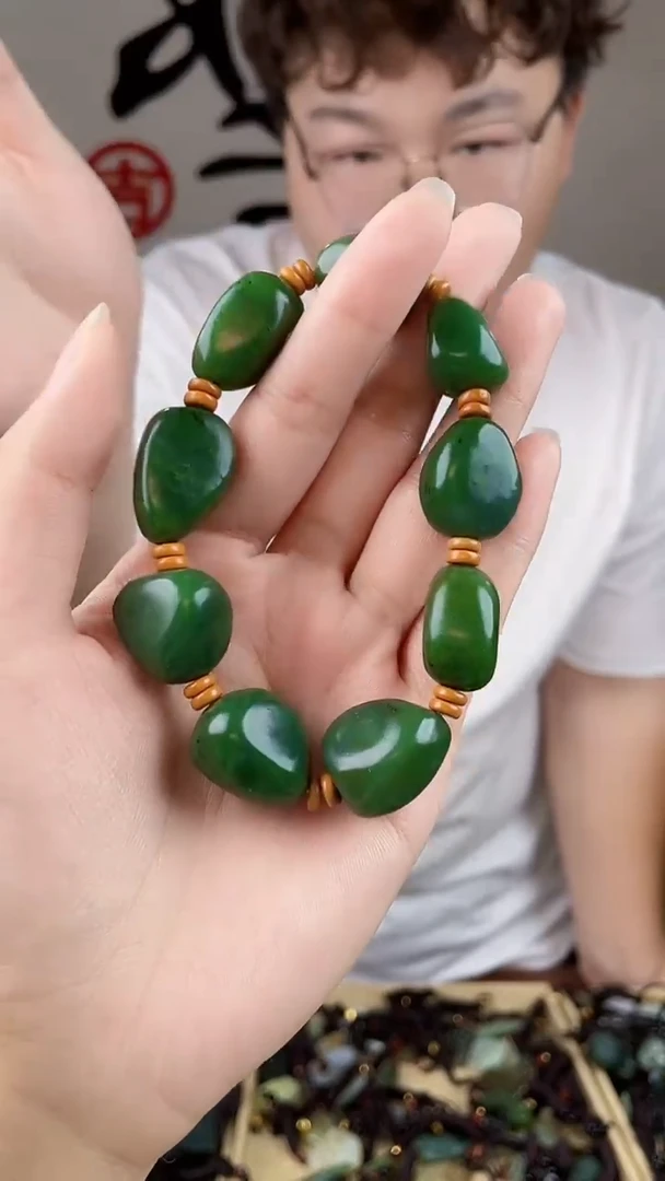 和田玉未镶嵌挂件拍一发一，多样性发货