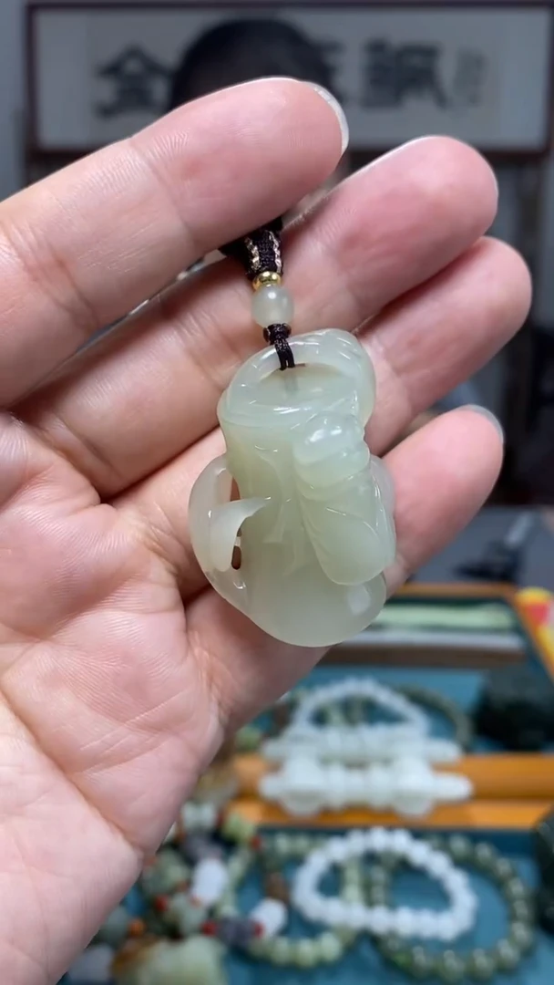颈饰未镶嵌和田玉30