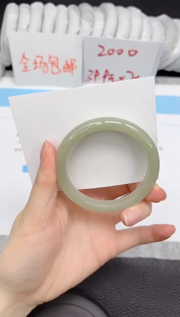 未镶嵌手镯石英质玉A15-52.8