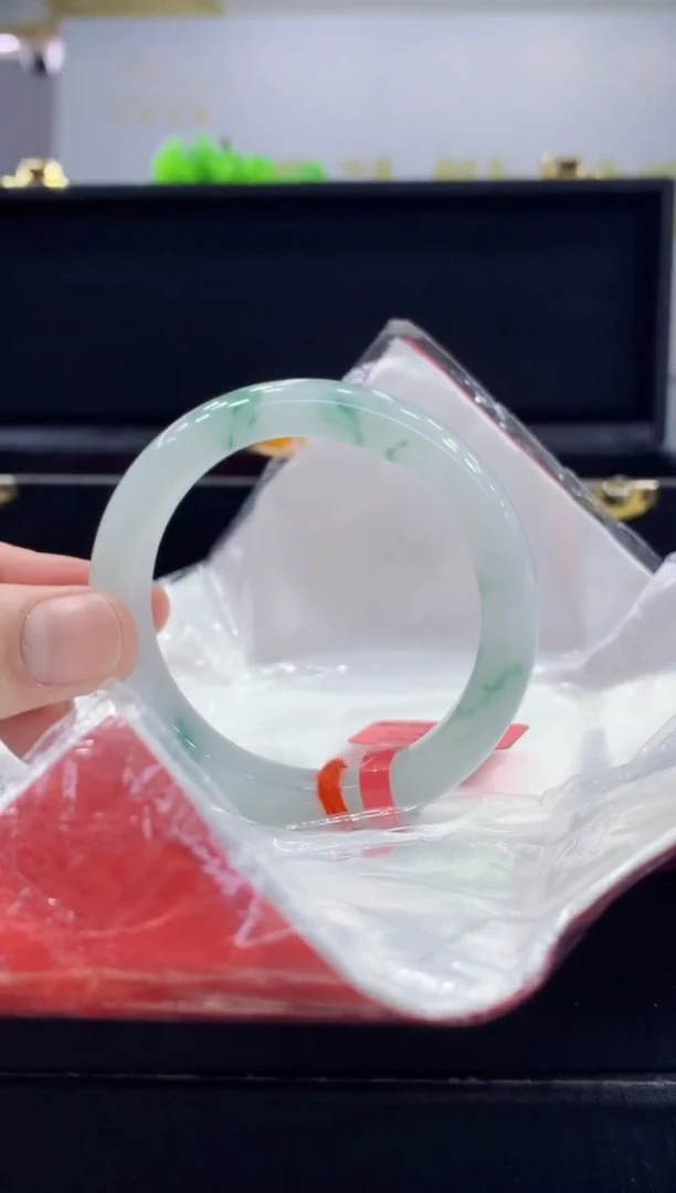 未镶嵌手镯翡翠翡翠手镯