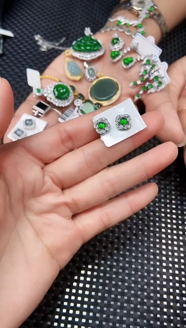 【闪购商品】翡翠耳饰未镶嵌11111111