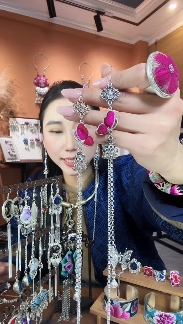 【闪购商品】刺绣纯手工耳环民族风