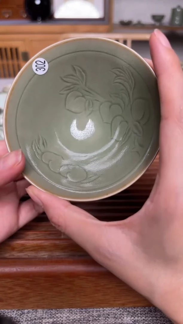 瓷器302纯手工秘色斗笠盏 微瑕