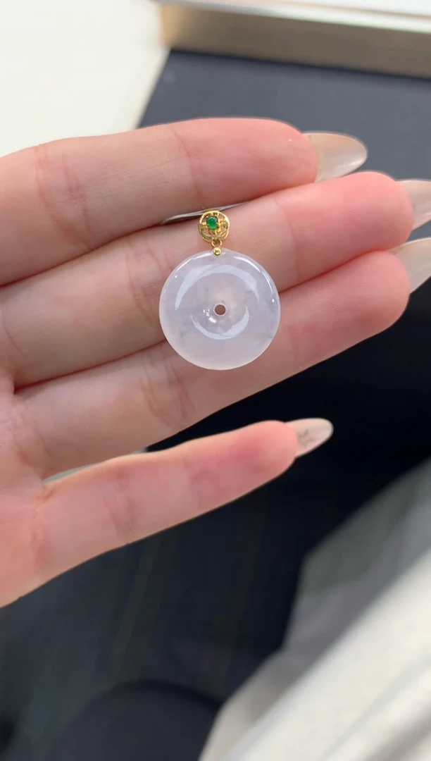 颈饰18K金镶嵌翡翠退货需手镯吊牌标签完好