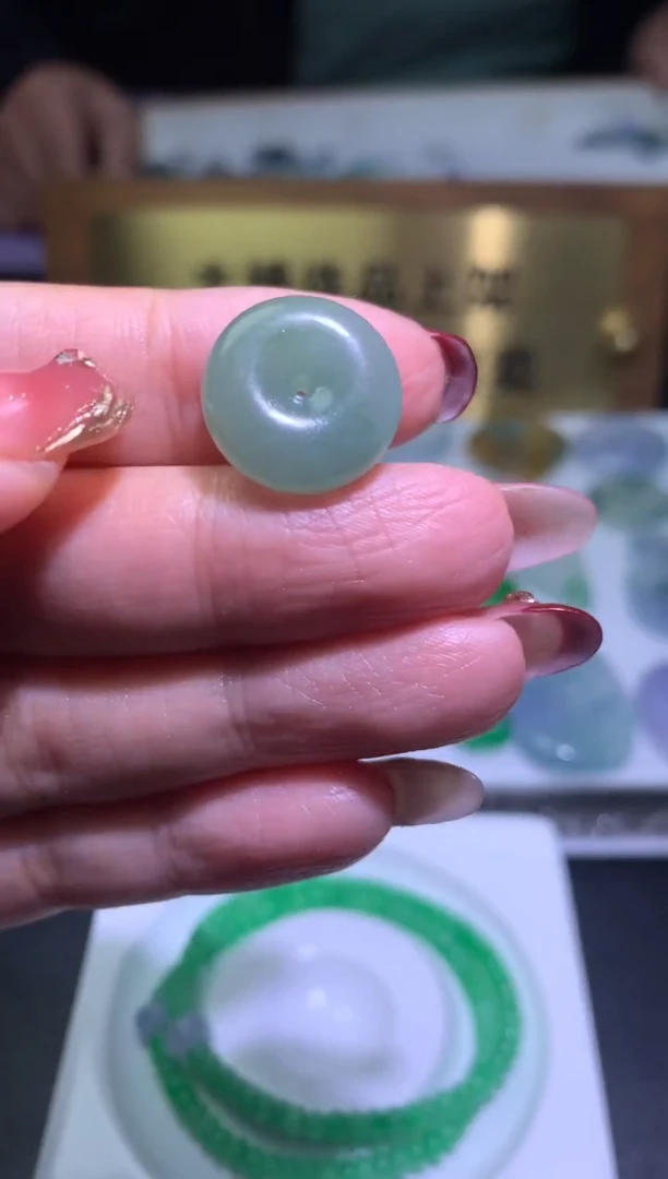 【闪购商品】定制翡翠未镶嵌毛货