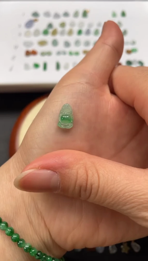 吊坠(不含链)18K金镶嵌翡翠一个JK728