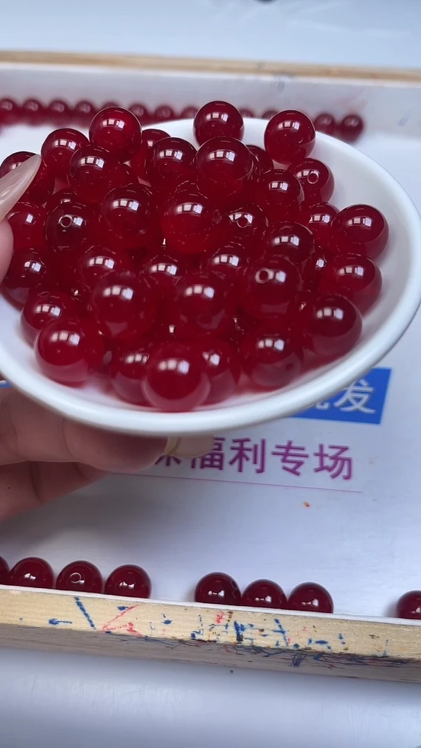 未镶嵌玛瑙手饰B559 鸽血红12mm3颗9.9元
