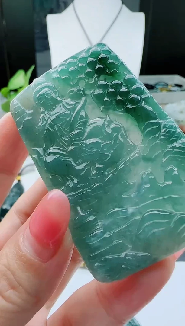 【闪购商品】翡翠颈饰未镶嵌111111111