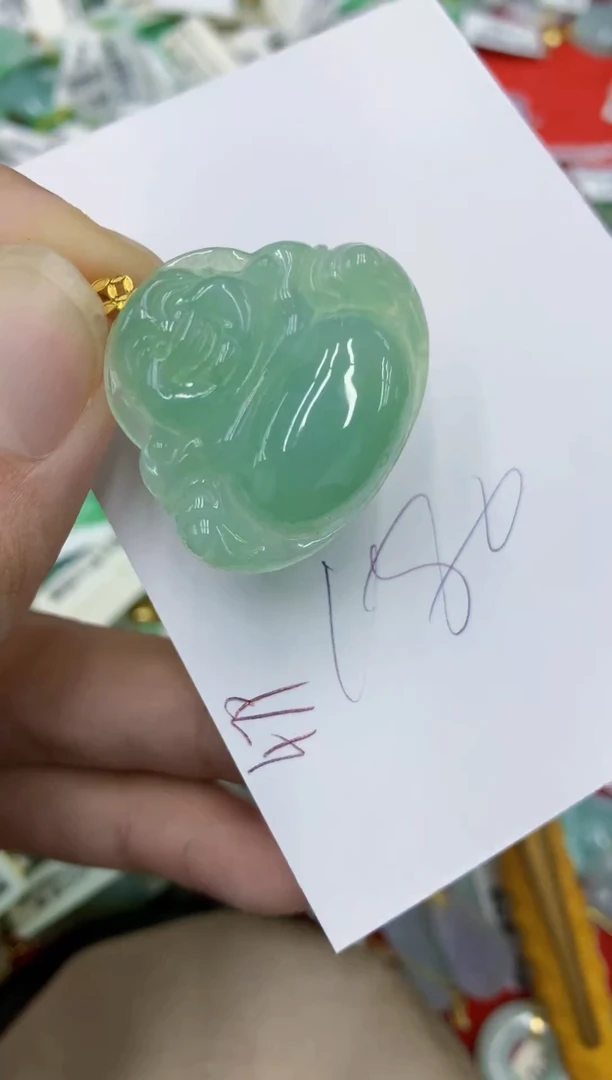 颈饰18K金镶嵌翡翠111111111111