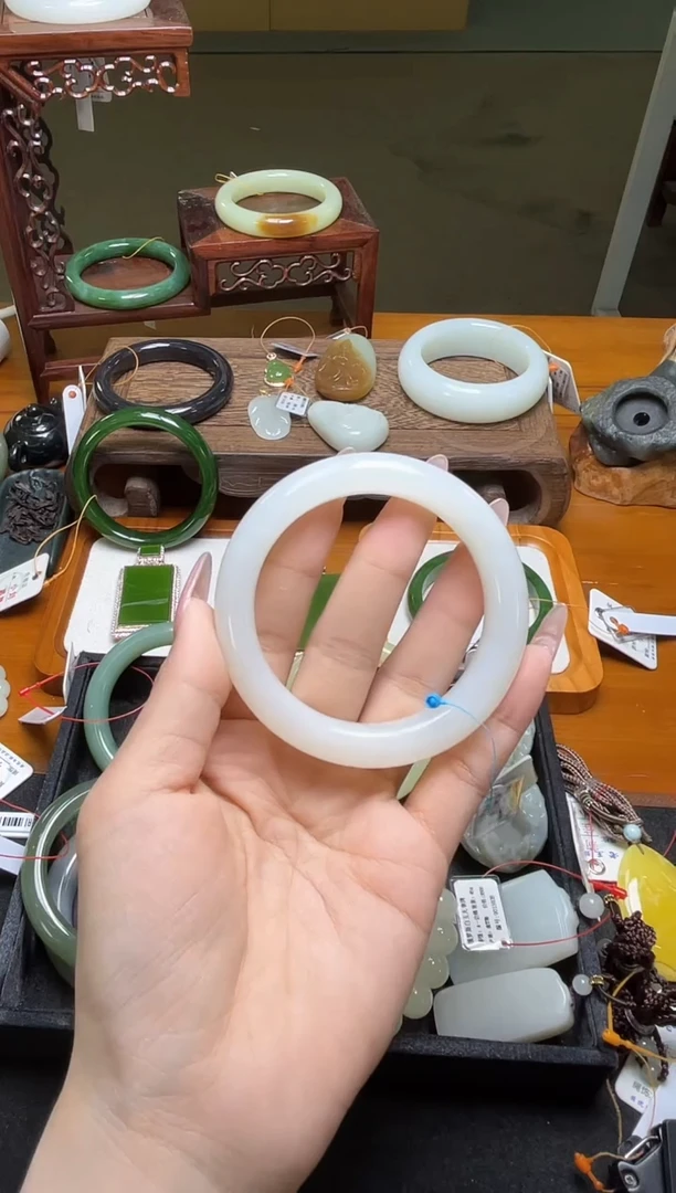 未镶嵌手镯和田玉青海野牛沟 57+圈