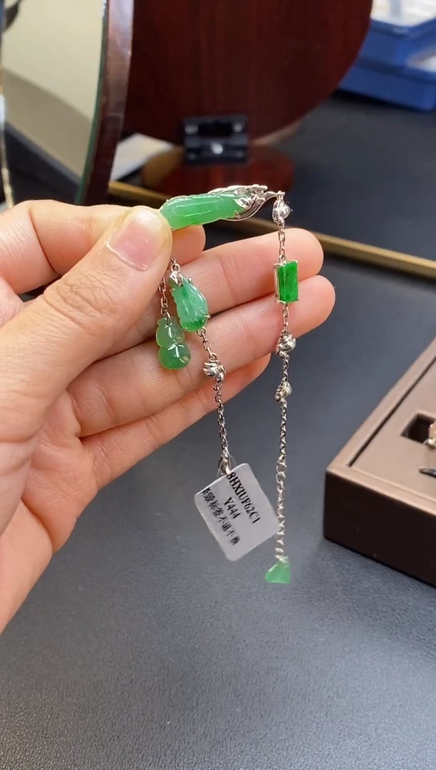 颈饰银S925镶嵌翡翠15994