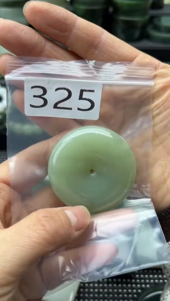 未镶嵌和田玉珠宝半成品扣子