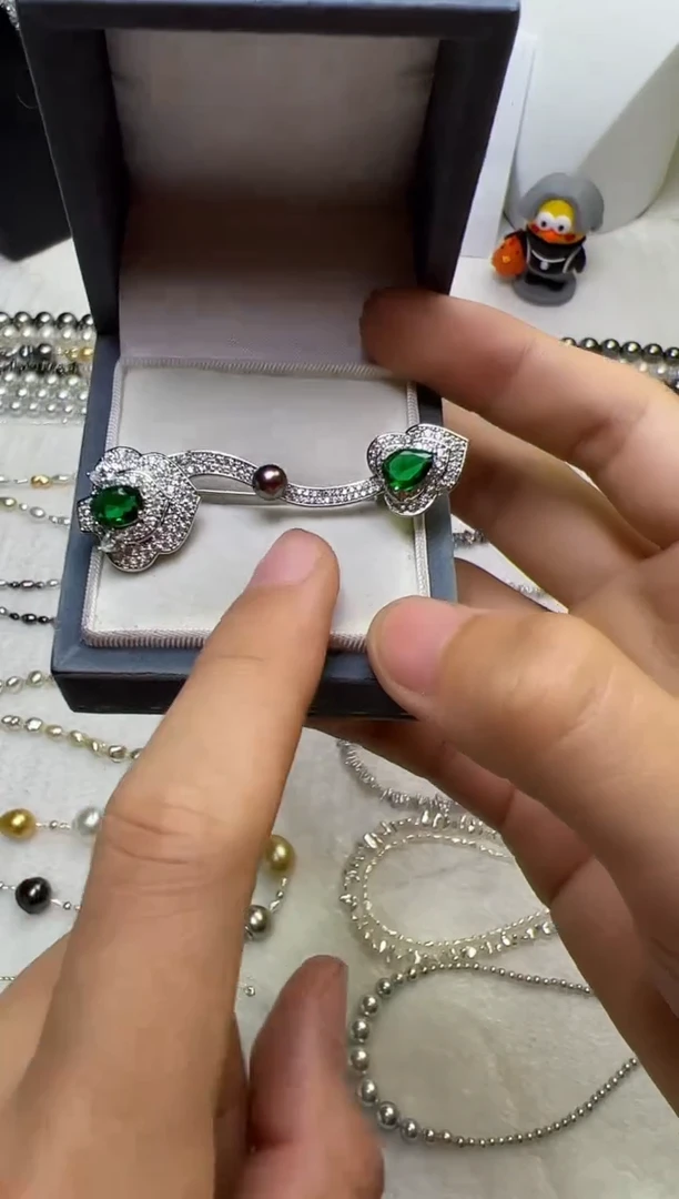 未镶嵌胸饰海水珍珠珍珠