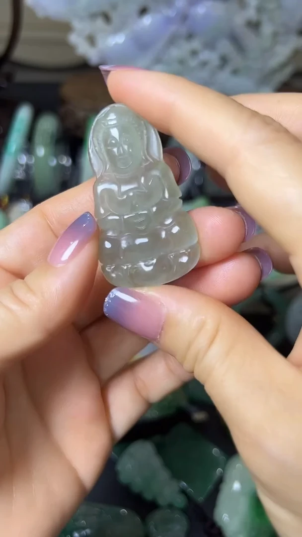 颈饰未镶嵌翡翠观音