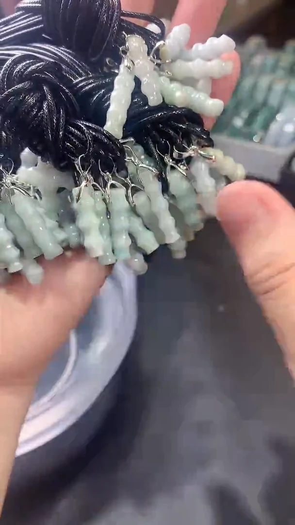 翡翠未镶嵌颈饰竹节（多样性发货）一个