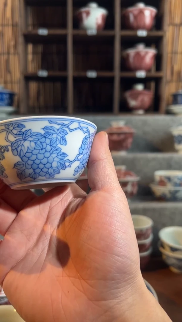 【闪购商品】提案了言瓷葡萄杯子157