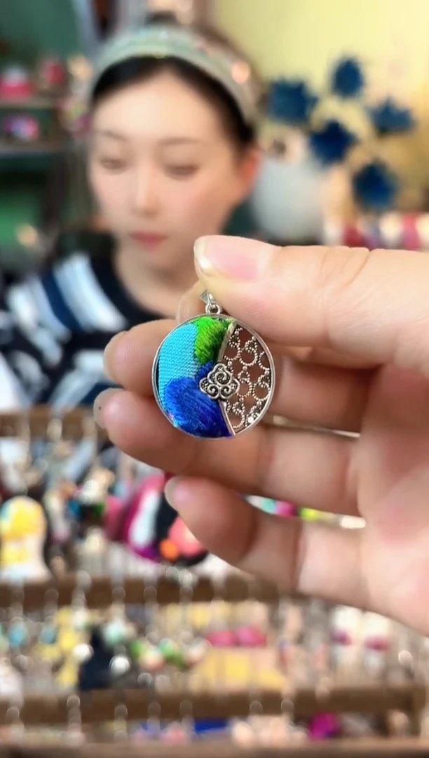 织绣彩云南阁非遗老绣517