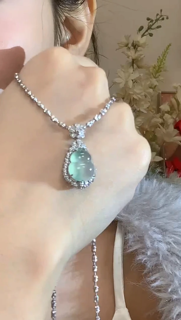 吊坠(不含链)18K金镶嵌翡翠D14