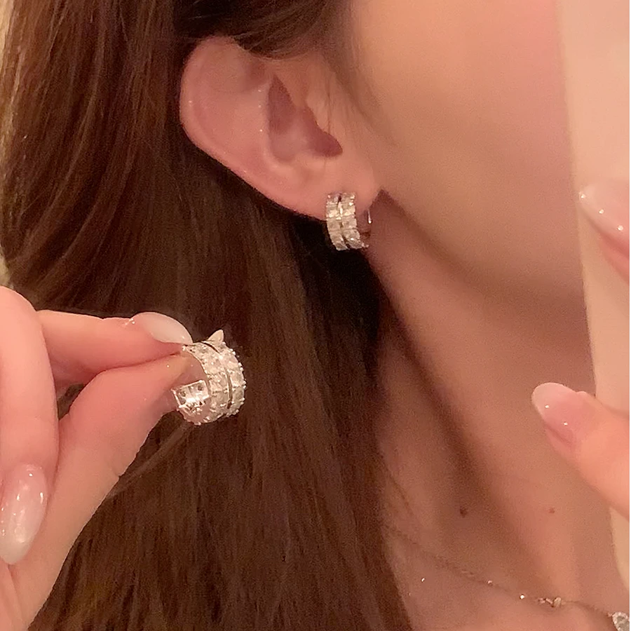 芒果饰品 铜合金锆石耳饰 夏日双C闪锆耳圈女轻奢高级感耳环耳饰