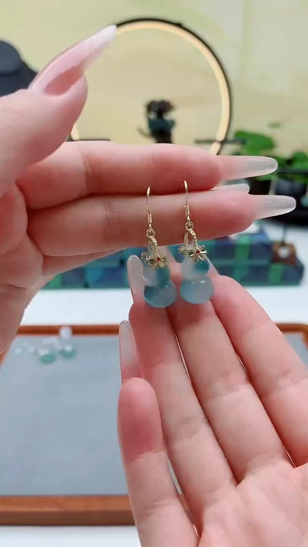 未镶嵌石英质玉（天山翠）耳饰00葫芦蓝水飘花