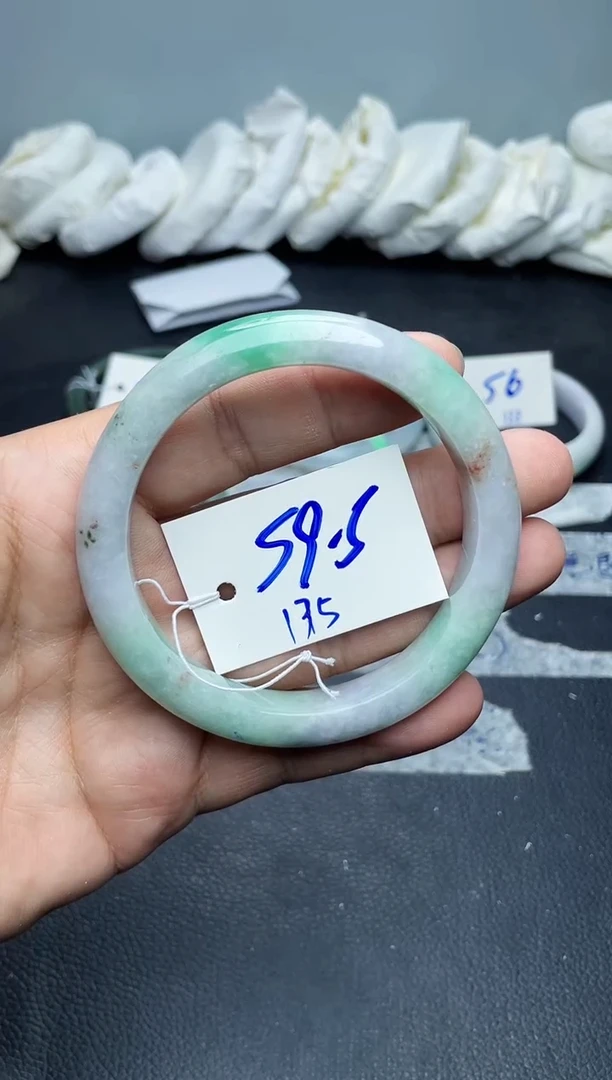 未镶嵌手镯翡翠135