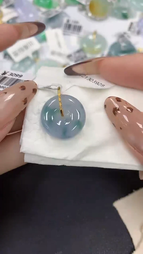 颈饰18K金镶嵌翡翠a货假一赔三支持复检百元上9元证书费自理