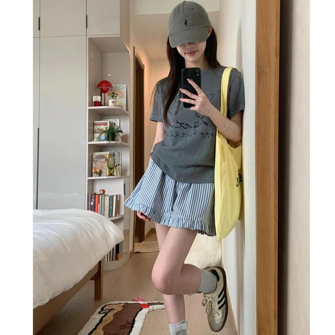 夏天高腰蓝色条纹短裤子女夏季2025新款宽松荷叶花边阔腿休闲热裤